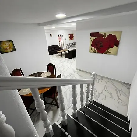 Hotel Vacation *